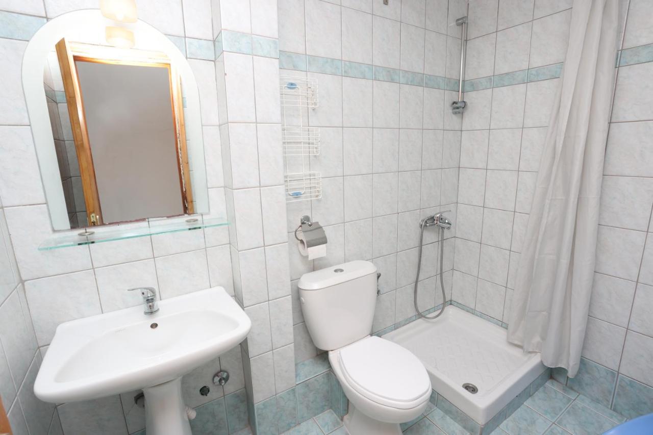 פוליכרונו Spanos Apartments Anna'S Lodge מראה חיצוני תמונה