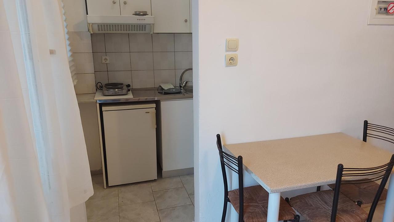 פוליכרונו Spanos Apartments Anna'S Lodge מראה חיצוני תמונה