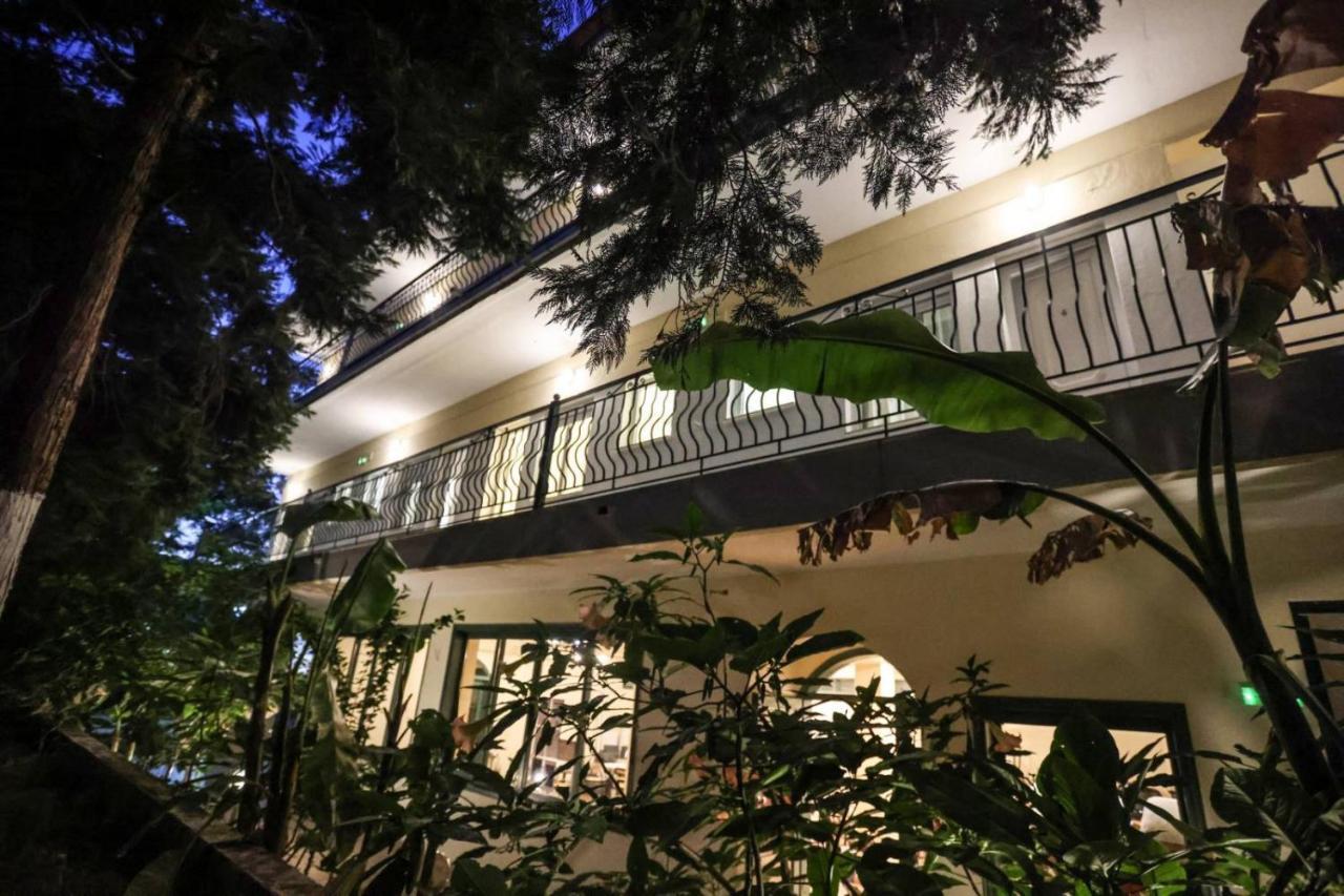 פוליכרונו Spanos Apartments Anna'S Lodge מראה חיצוני תמונה