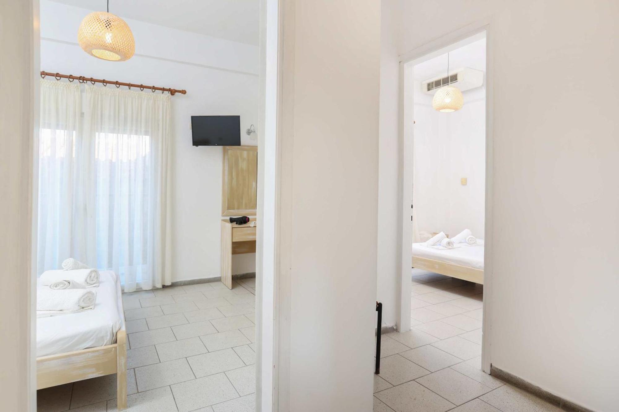 פוליכרונו Spanos Apartments Anna'S Lodge מראה חיצוני תמונה